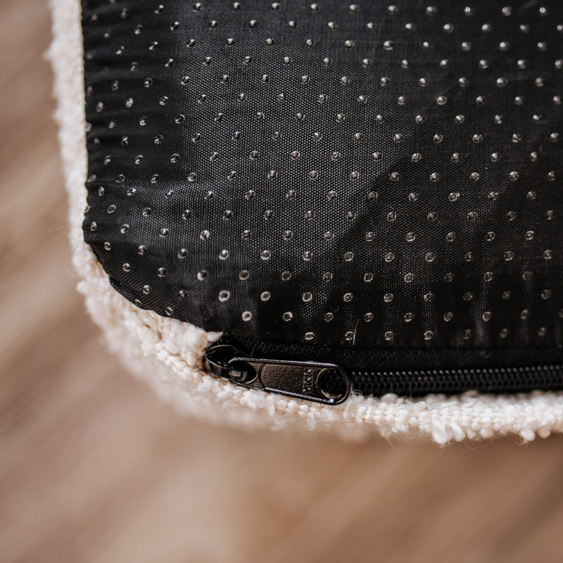 Pethijos Espana - Camas para perros ortopedicas viscoelasticas - foto base antideslizante y cierre alta calidad